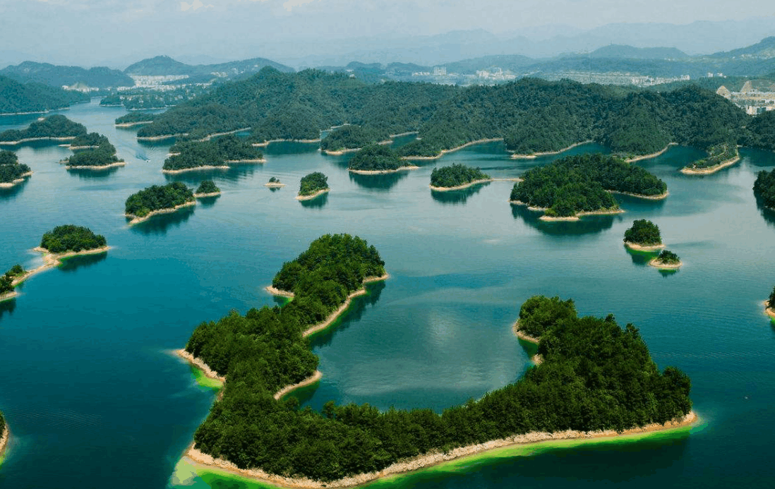 国内最美的湖泊,水质好到可以直接喝,湖底有两座千年古城