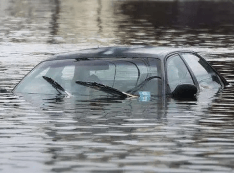 汽车上最怕水的四个地方一旦进水车辆可能面临报废