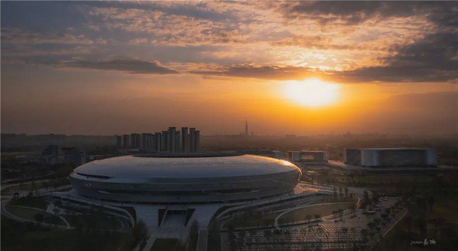 活力时尚的城市精神 以崭新面貌迎接世界 "爱成都,迎大运",不仅仅是