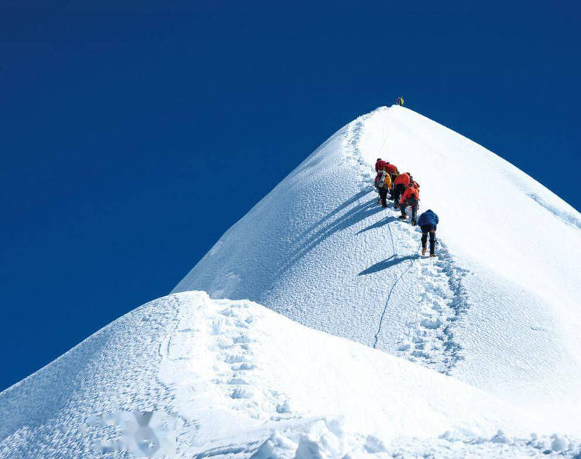 原创珠穆朗玛峰那么难登,为什么人们不直接坐飞机降落到珠峰顶呢?