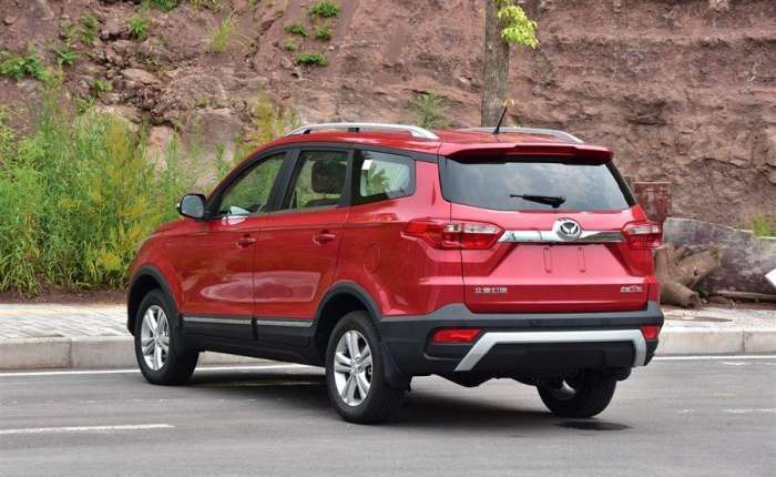 新款7座suv,标配abs ebd,全景天窗