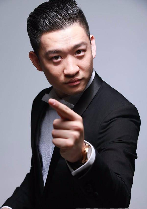 原创曾经爆火的相声演员,真是把王炸的好牌打得稀烂,现如今无人问津