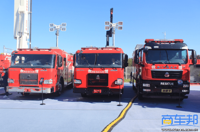 中国重汽(豪沃,汕德卡)的消防车底盘中国重卡市场是全球最大的重卡