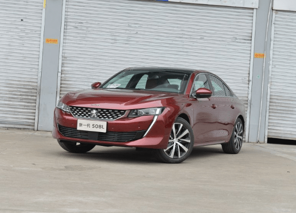为扳倒雅阁再亮底牌,比凯美瑞省油,配1.8t 主动刹车