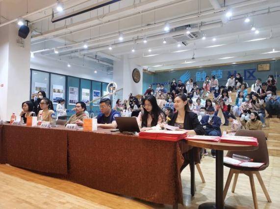 特别鸣谢评审团:傅华强 邱金霞 罗红玲 胡占婷 聂廷轩 闫玉璋 肖文婷