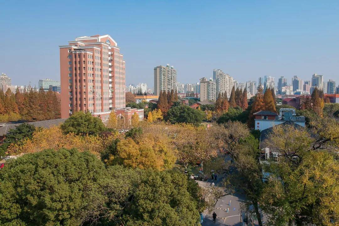 上海中医药大学图文信息中心求志路上海海洋大学图书馆桥吊上海海事