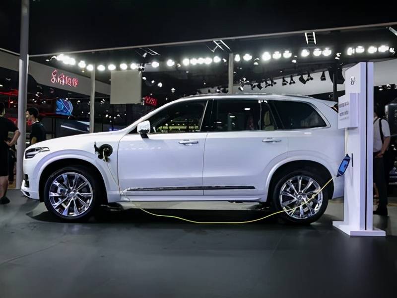 配置科技感十足沃尔沃xc90t8版本展现独特魅力