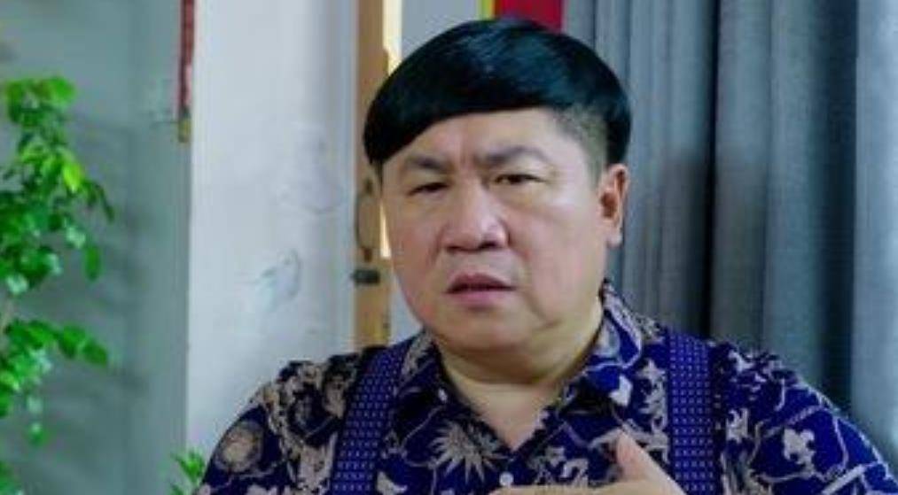 现在因小品火起来的喜剧二人组,乔杉与修睿就是他公司旗下的演员.