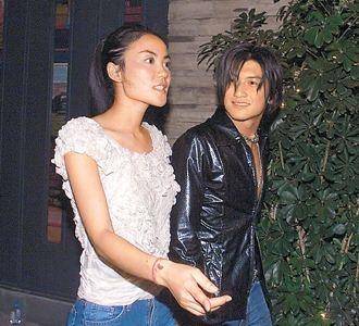 谢霆锋否认王菲产女,胡歌否认和结婚