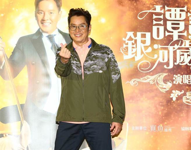 71岁谭咏麟遭控睡23岁女粉丝开房照流出他不忍了喊告