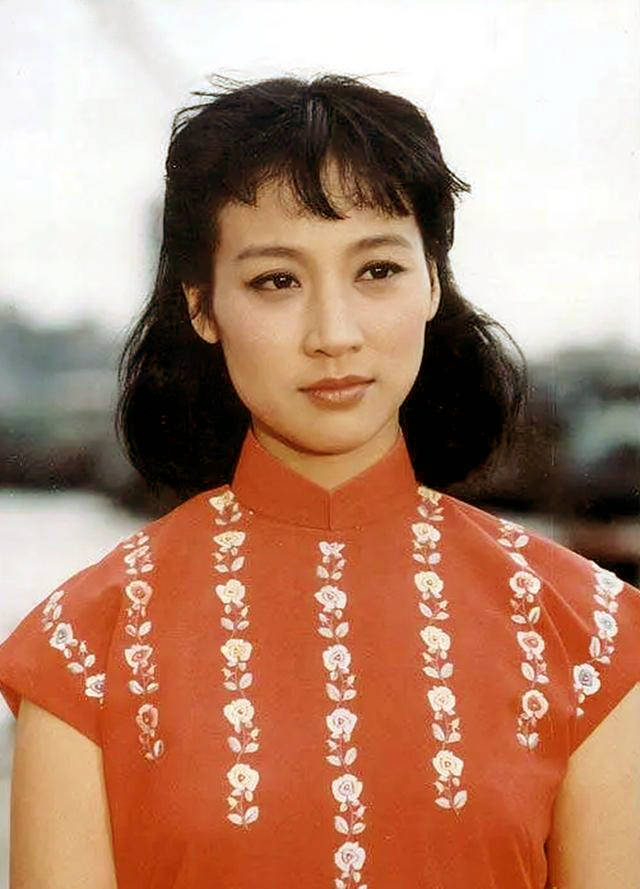 80年代当红女星李克纯:离过一次婚,嫁美国丈夫幸福吗?