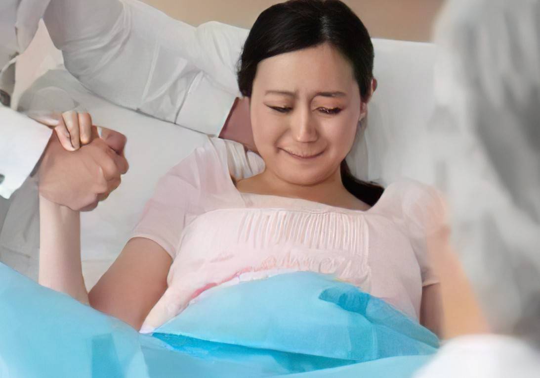 千防万防的＂羊水栓塞＂,出现前孕妈会感受到三个症状,要重视