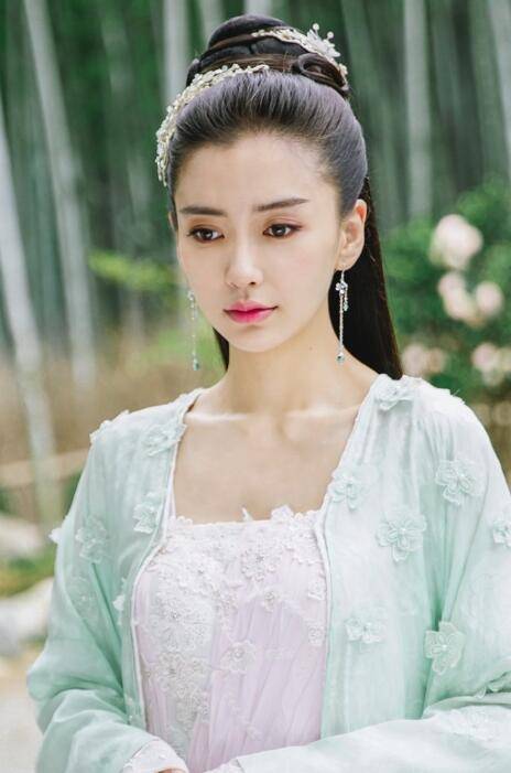 杨幂鞠婧祎赵丽颖刘诗诗杨颖刘亦菲,女星古装扮相谁仙气飘飘?