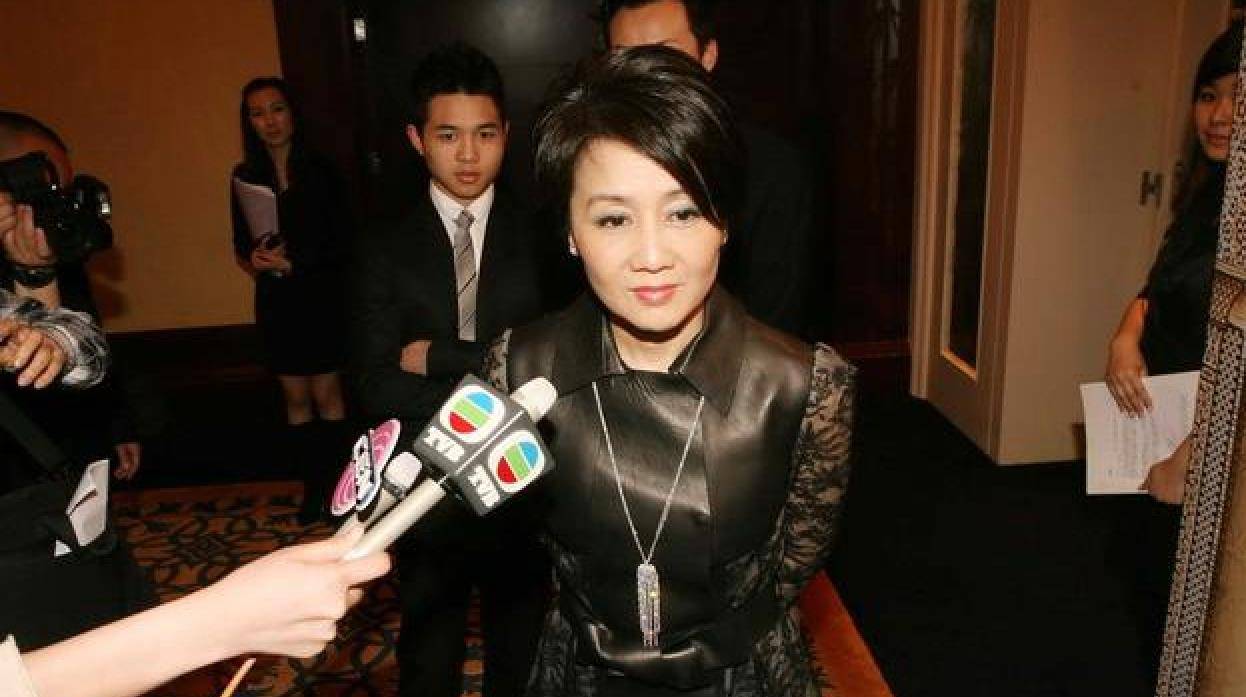 原创洗米华出事了,梁安琪也不用再考虑自立门户了,何超琼成为大赢家