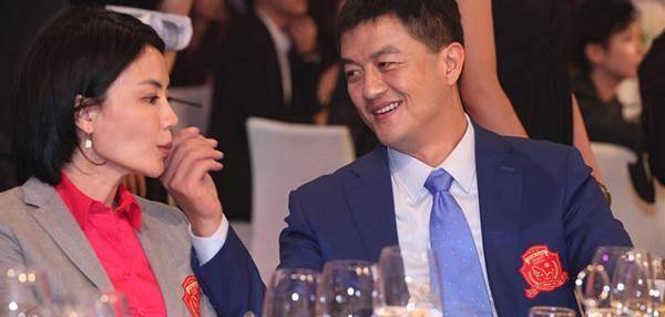 李亚鹏新女友近照曝光,身材火辣文艺范十足!网友:不比