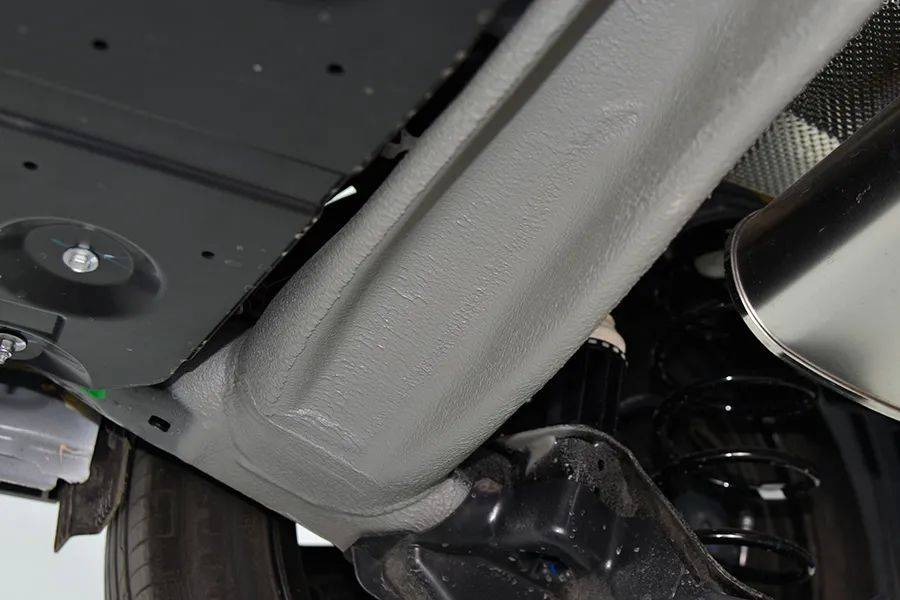 雪铁龙凡尔赛c5x这底盘同级别确实少见