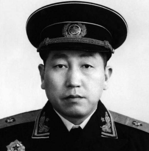 至1992年,一生克己尽忠,为国为民的郑老将军因病在京逝世,享年79岁.