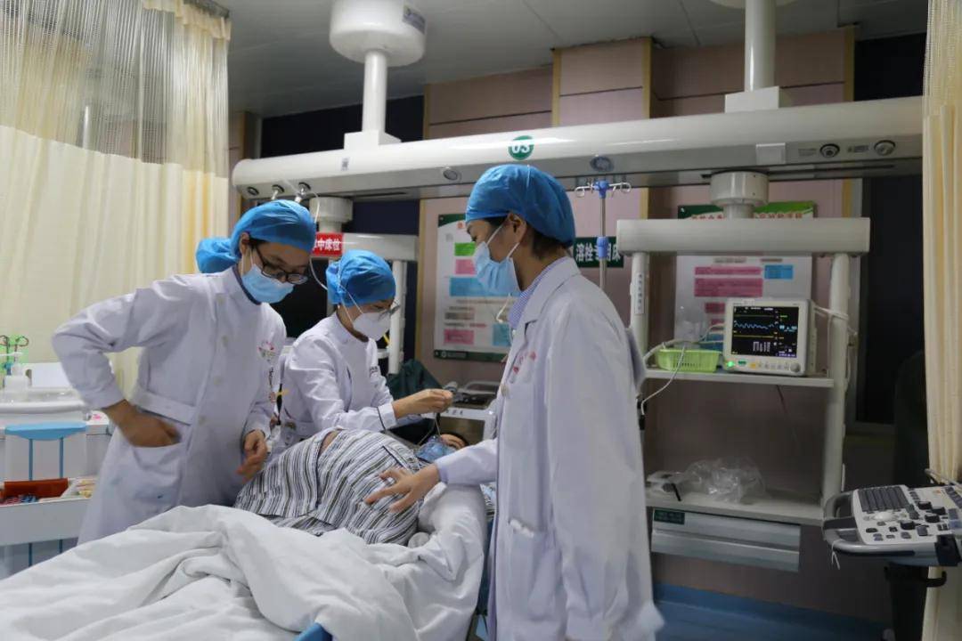 血常规,凝血功能,急诊生化,心功能,血型,血交叉配血等,备血红细胞5u并