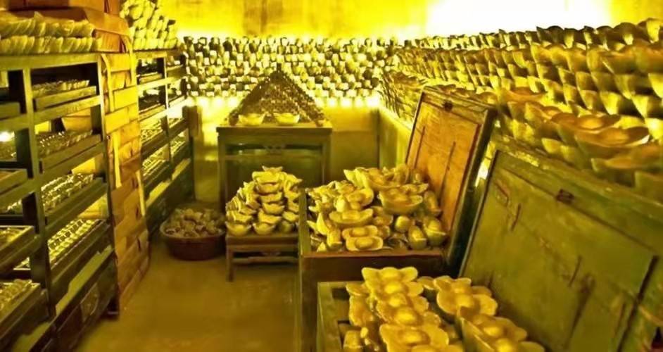 至于新华砖厂出土的这一批金饼,目前最合理的解释就是有人从国库将其