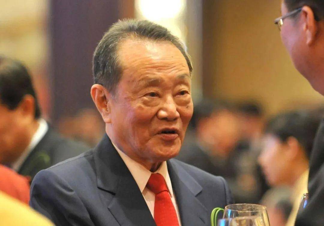 郭惠光的父亲郭鹤年是华人界中有名的富豪,可以说是跟李嘉诚齐名.