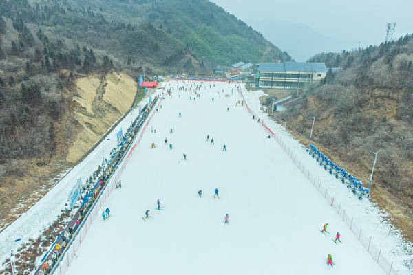 宜春 冰与火之歌 不负冬季好时光_滑雪_游客_铜鼓县