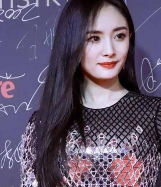 原创杨幂穿上了渔网身材玲珑有致网友纷纷关注转发爱了