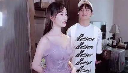 汪小菲和张颖颖的瓜微商女王和老公东山再起张檬和小五形婚