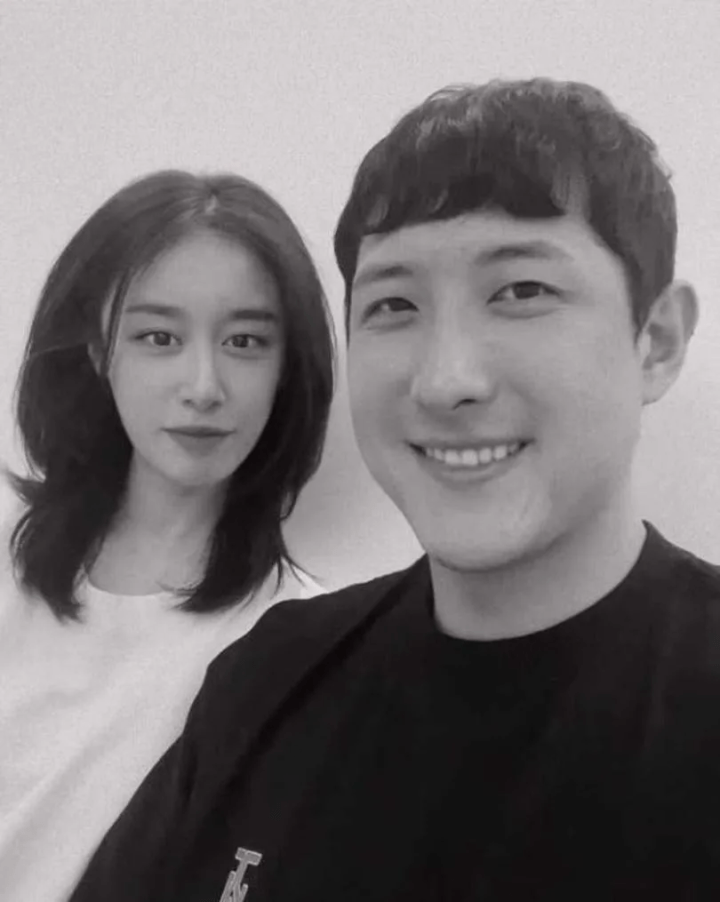 t-ara昭妍&赵佑民t-ara昭妍和小9岁的足球选手赵佑民交往3年,预计在