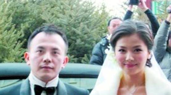 为爱勇闯娱乐圈,"替夫还债"变拼命三娘,43岁刘涛的
