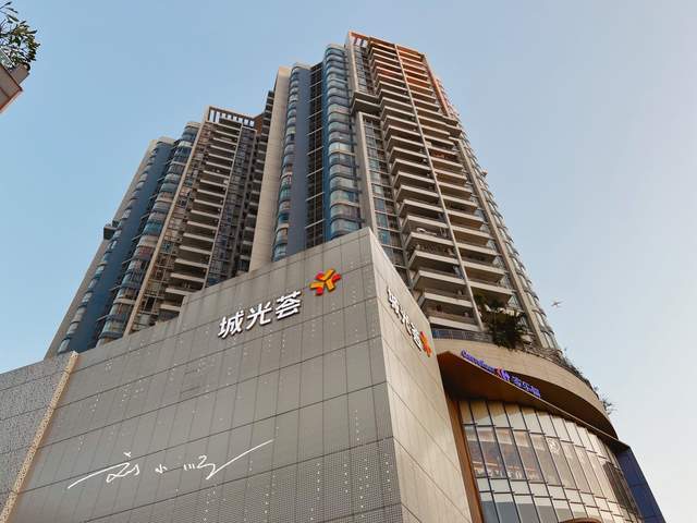 原创广州市荔湾区这家商场位置优越两条地铁线交汇人气却不怎么旺