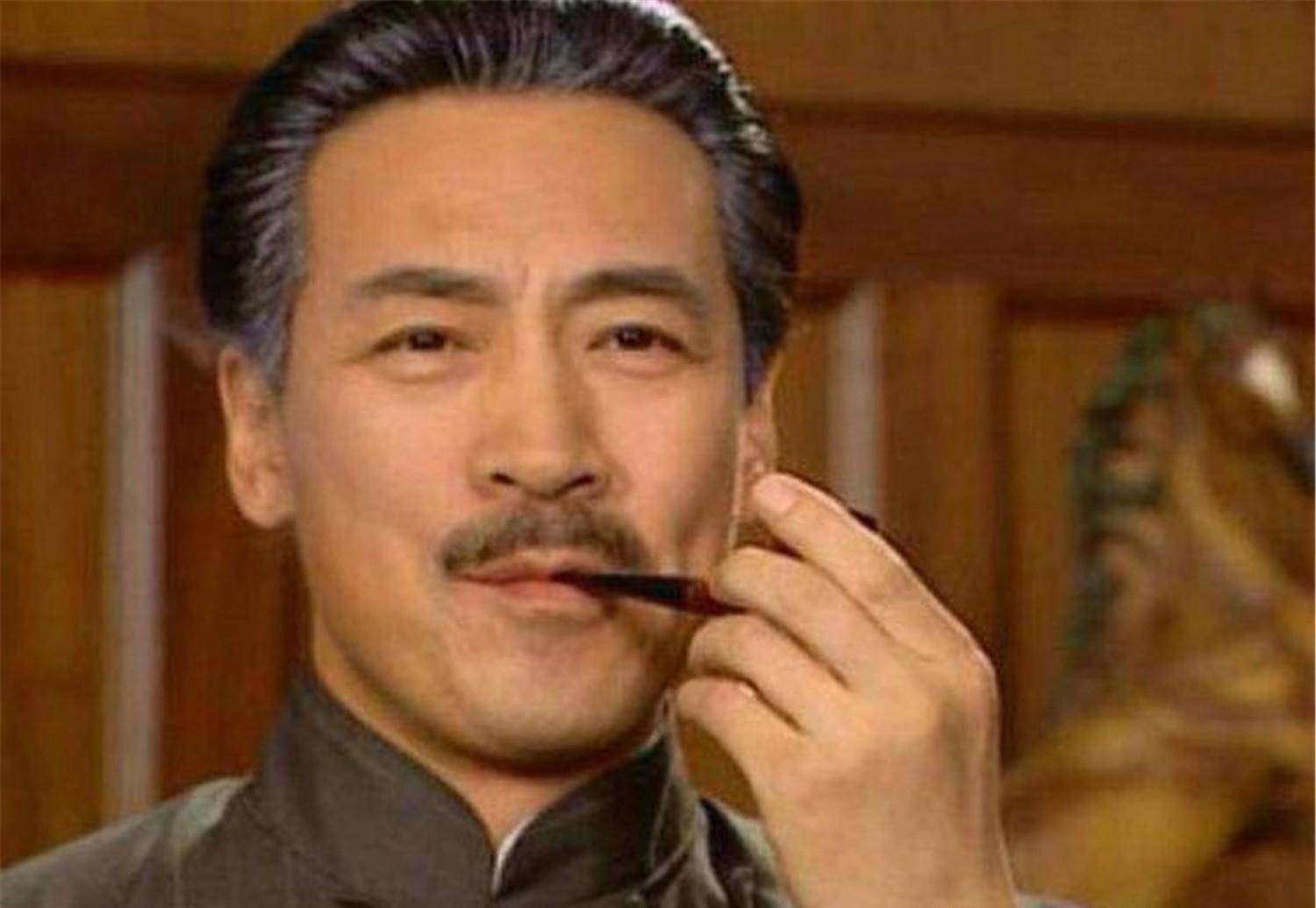 原创65岁寇振海隐藏12年的妻子小其21岁不算没想到也是娱乐圈熟人