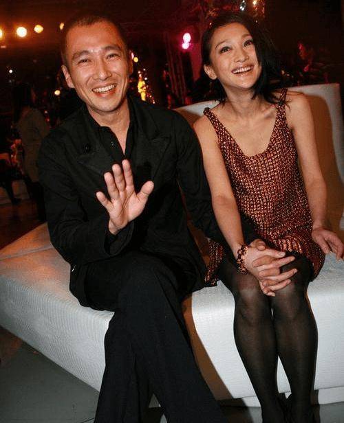 周迅27年9段坎坷情路_宋宁_李亚鹏_官宣