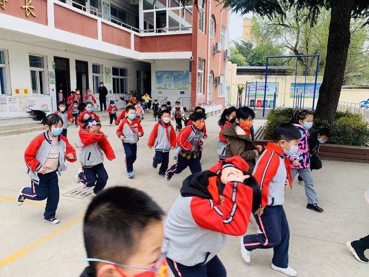 加强应急演练 共建和谐校园—三门峡市崤山路第二小学举行紧急疏散