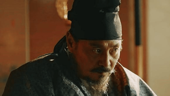 武惠妃指使自己的女婿,驸马杨洄向唐玄宗指控太子李瑛,鄂王李瑶,光王