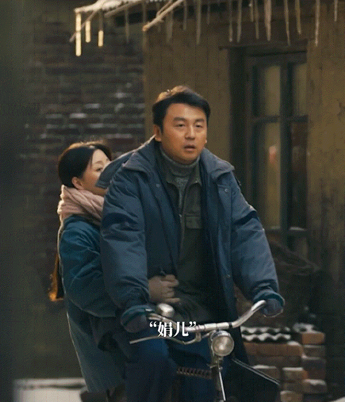 人世间后新剧接档,粉丝盼望雷佳音拿奖,他却说张艺兴比自己努力_演技