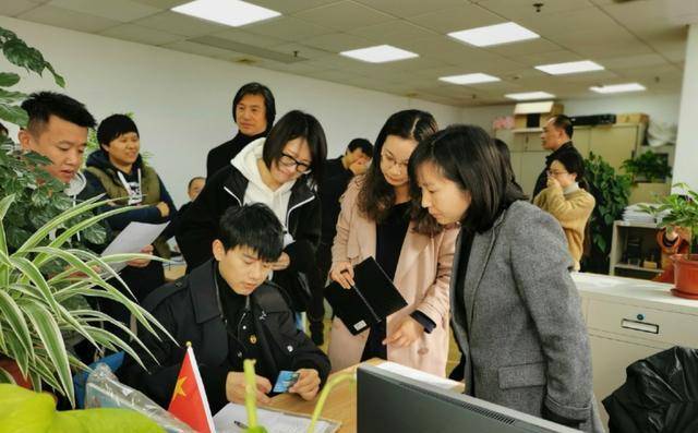 张杰加入上海大学受阻?网友:什么学历都可以当大学老师吗?