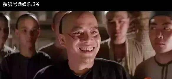 可惜的是邱建国还没能等到自己成为下一个像李连杰这么火的武打明星