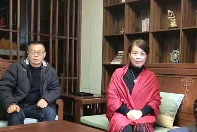 原创许叔叔为犀利大王辩解她为了许敏承受了巨大的压力