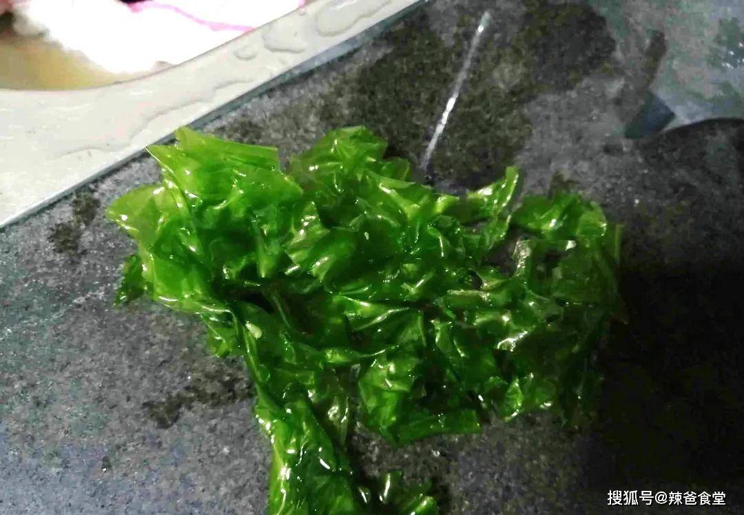 海青菜不仅营养丰富,同时也是一种中药材,具有通便利尿,清热解毒的