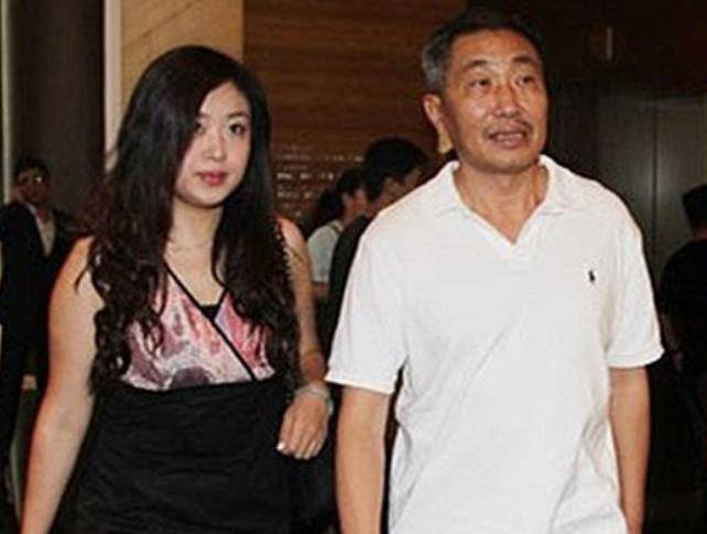 原创63岁老戏骨杜源妻子青梅竹马结婚36年零绯闻女儿美若天仙