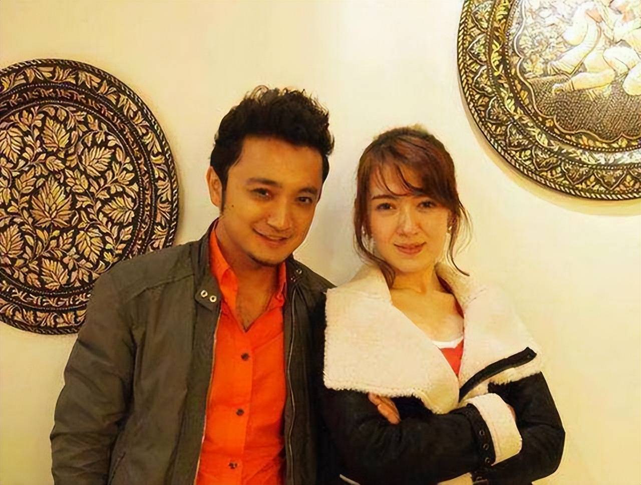 尼格买提我30岁娶帕夏古丽结婚9年没有孩子风光背后有泪水