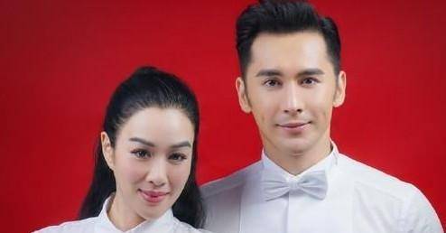 盘点明星结婚证件照吴京最甜章泽天最美撒贝宁最与众不同