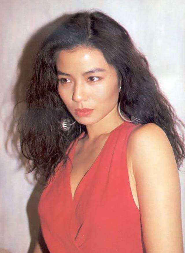 原创24年前钟楚红和利智同台飙舞斗艳台上红姑赢了台下谁赢了