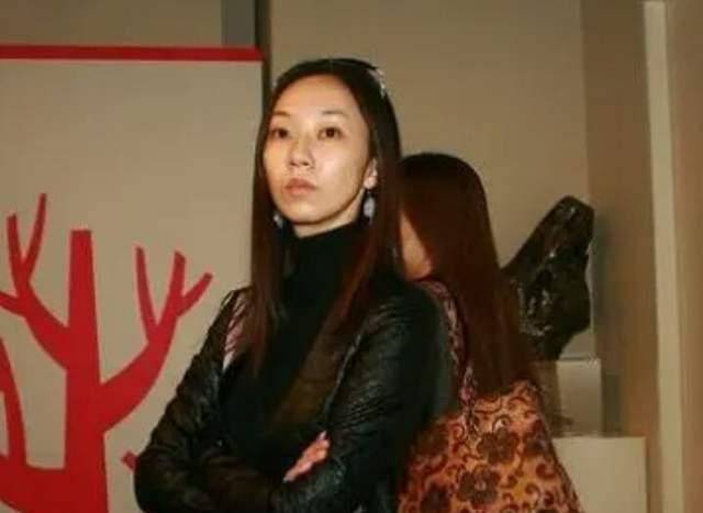 郭德纲曾发文质问侯耀华,把他师父侯耀文几千万的财产弄哪了_候瓒_侯