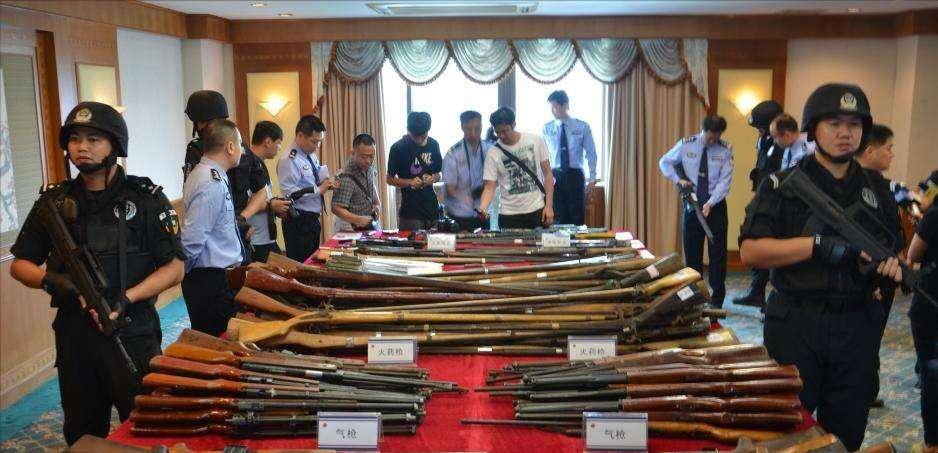 同是民间持枪大国,为何中国禁枪成功,而美国依旧枪支