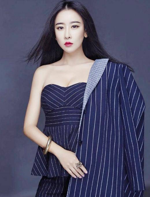 《丑女无敌》裴娜,好身材堪称宠儿,真名与本人不符_毛俊杰_作品_观众