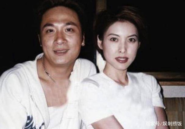李婉华平淡度过51岁生日,肌肤光滑白美,容颜依旧那么