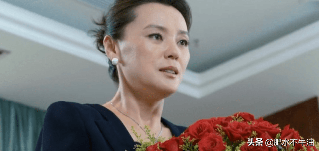 因演"富婆"一炮而红,曾与李现搭档,不像"母子"反像"夫妻"_梁爱琪_观众