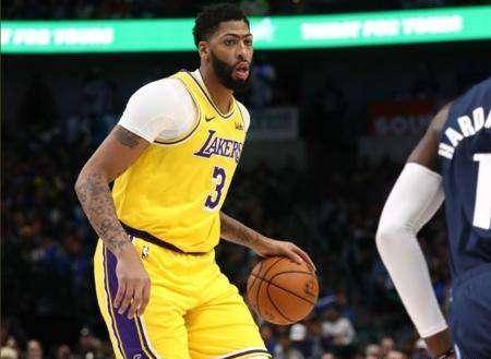 而入选过nba赛季最佳阵容的就只有5个,那就是德拉蒙德,安东尼戴维斯