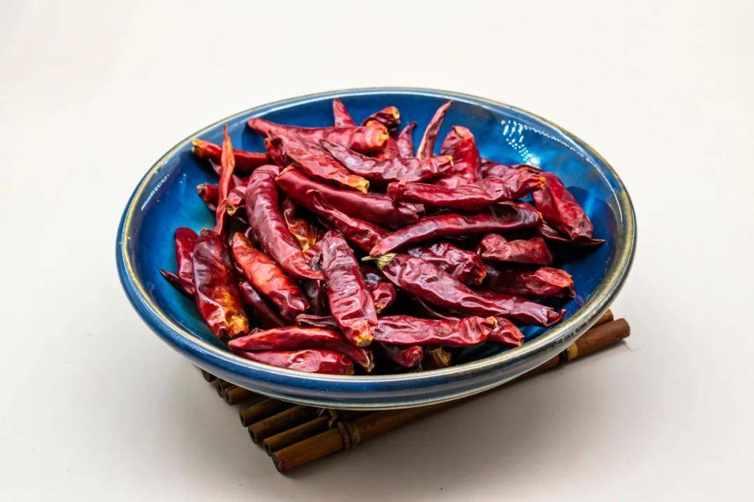 江西预制菜代工丨13种干辣椒的辣度香味及赋色效果对比不同适用对象